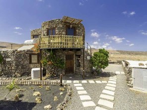 1 Bedroom Converted Water Tower with Sea Views near the Beach in Arrieta, Lanzarote, Canary Islands